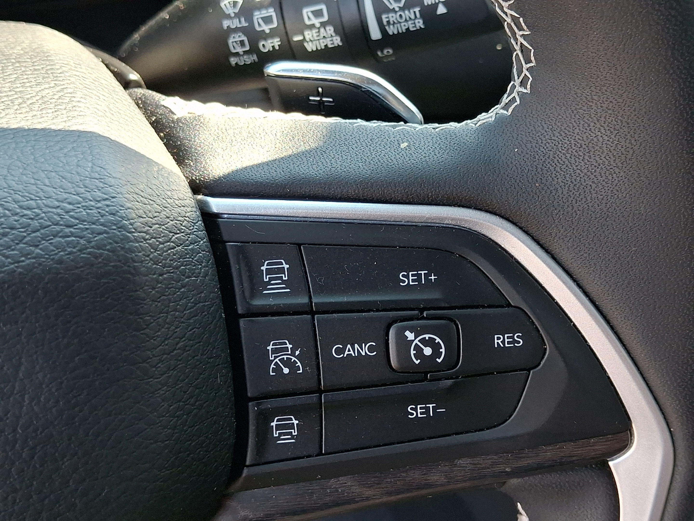 Used 2023 Jeep Grand Cherokee 4WD 4xe image 24
