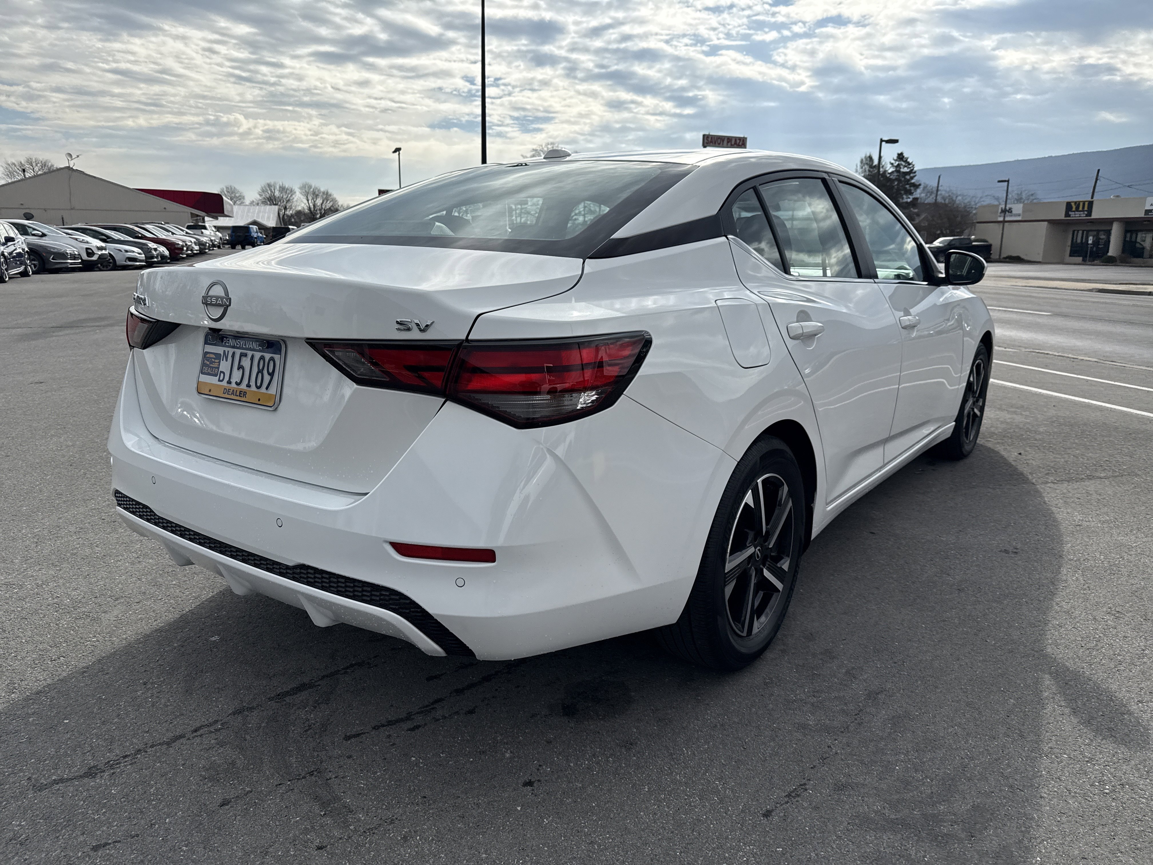 Used 2024 Nissan Sentra SV FWD image 3