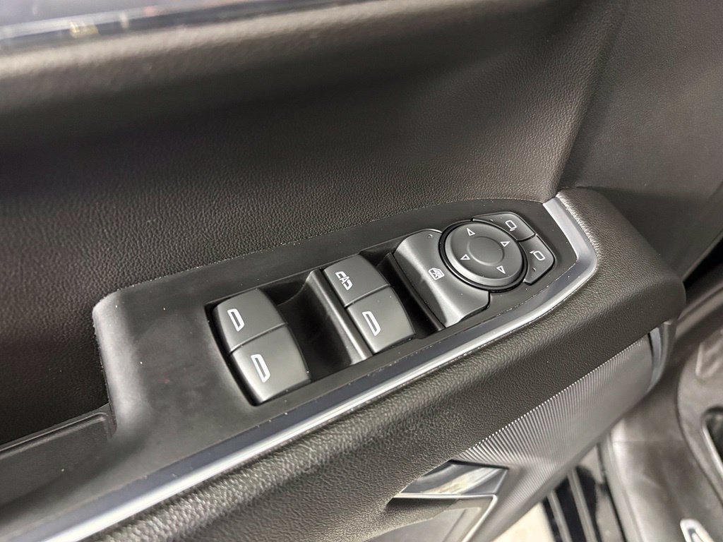 Certified 2023 Chevrolet Silverado 1500 LT AWD/4WD image 15