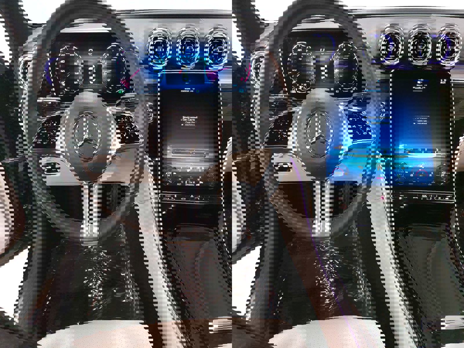 Used 2023 Mercedes-Benz C 300 C 300 image 9