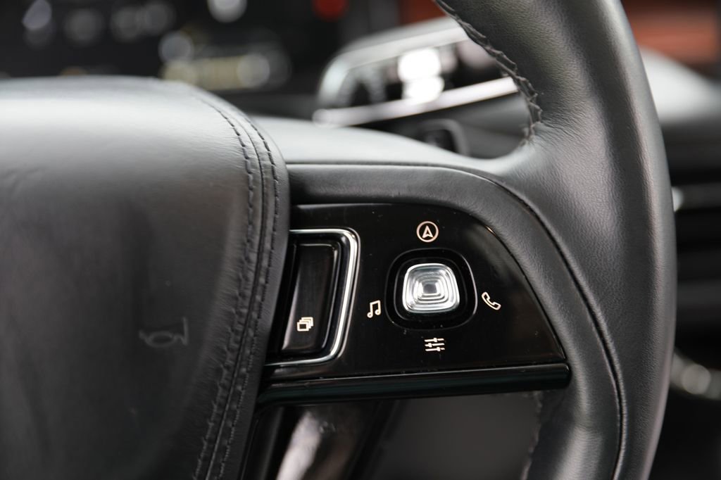 Used 2023 Lincoln Aviator Reserve w/ Equipment Group 201A image 39