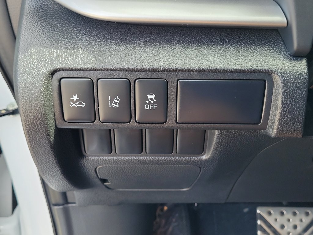 Used 2022 Mitsubishi Eclipse Cross LE FWD image 26