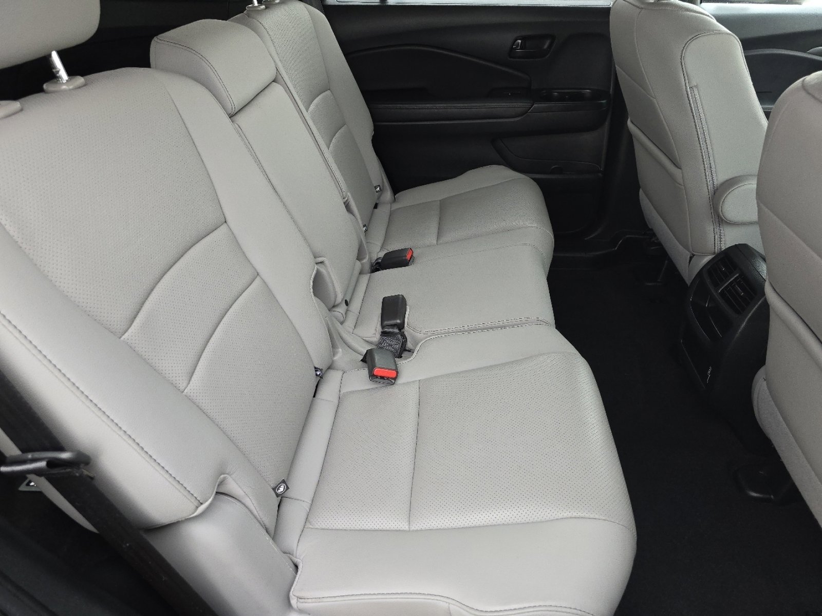 Used 2023 Honda Passport EX-L image 18
