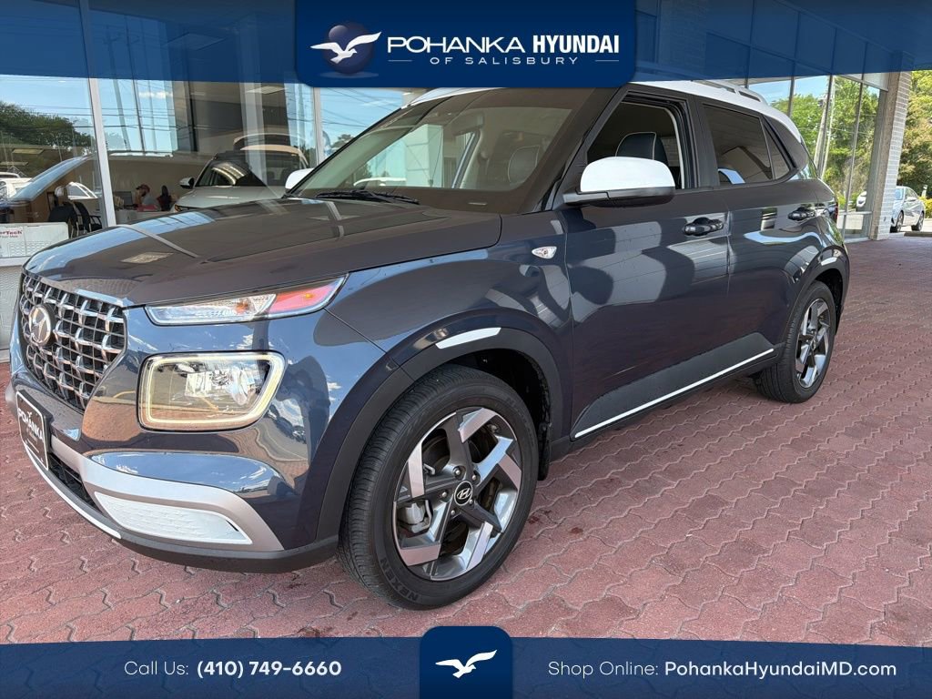 Used 2024 Hyundai Venue Limited FWD image 1