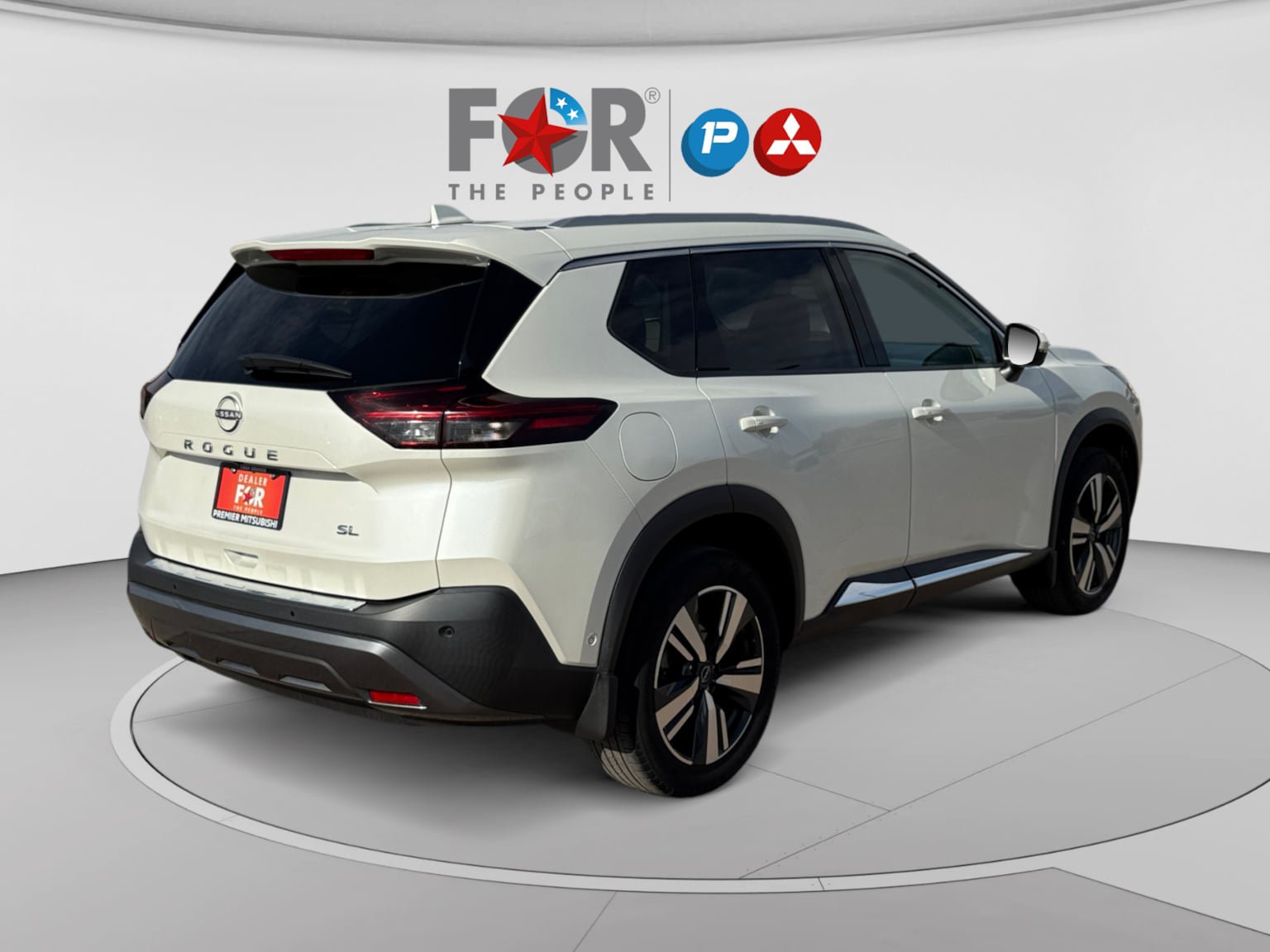 Used 2023 Nissan Rogue SL w/ SL Premium Package FWD image 5