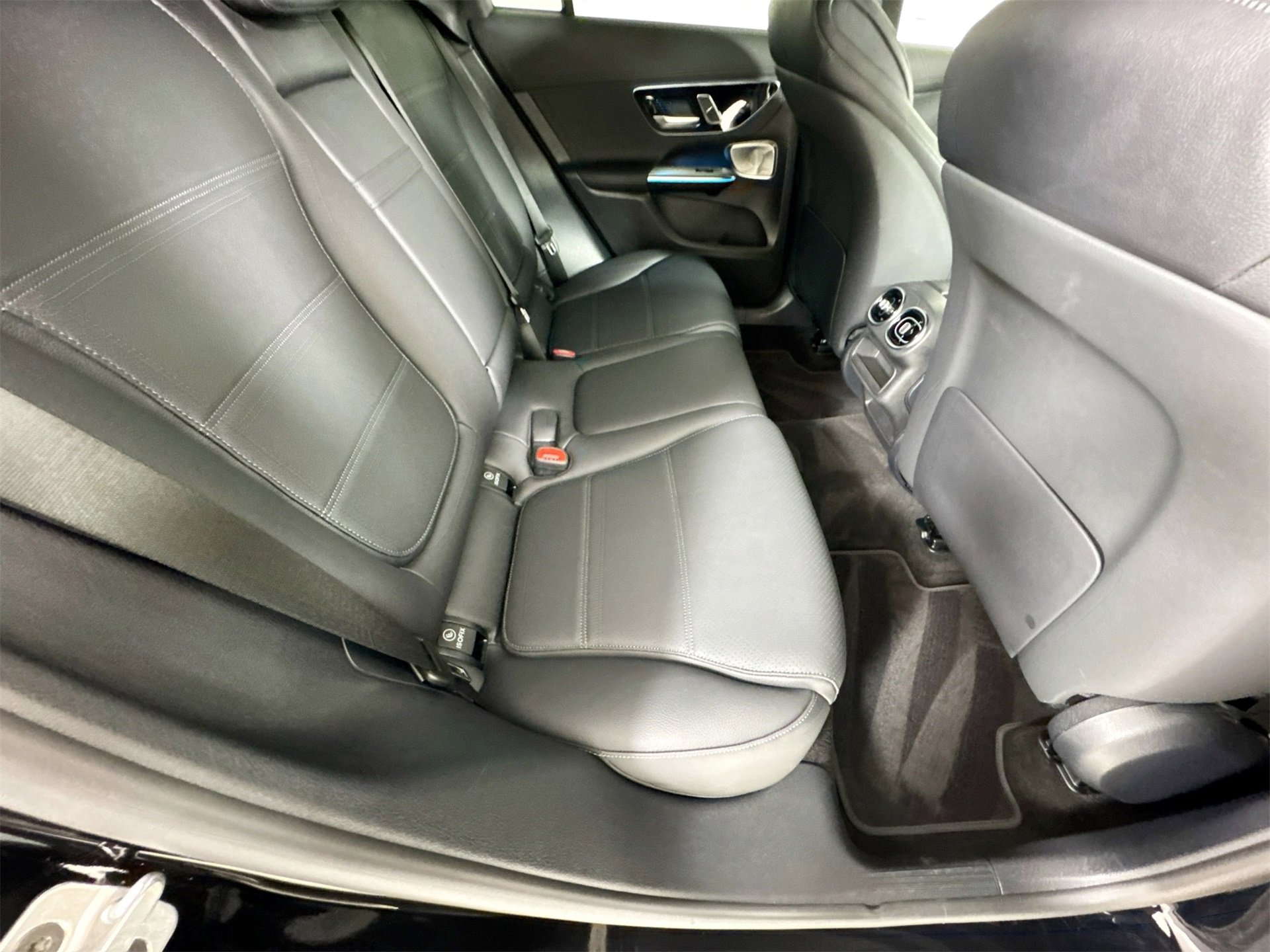 Certified 2025 Mercedes-Benz GLC 300 image 29