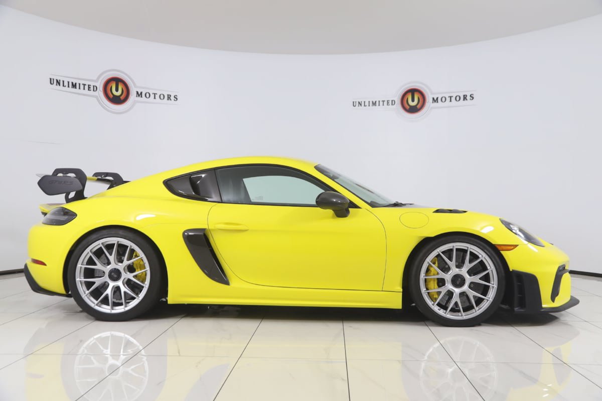 Used 2025 Porsche 718 Cayman GT4 RS w/ Weissach Package RWD image 2