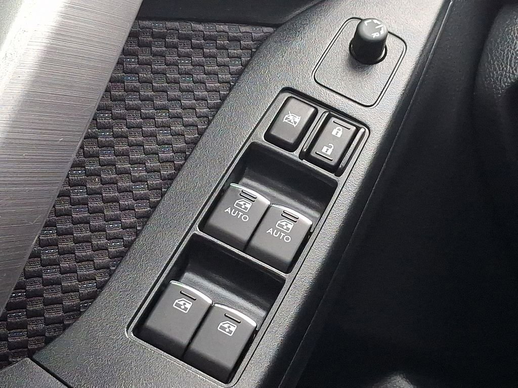 Used 2018 Subaru Forester 2.5i Premium w/ All-Weather Package image 23