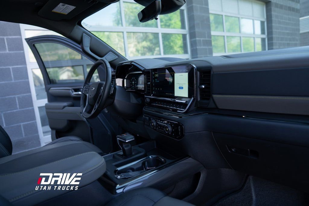 Used 2024 Chevrolet Silverado 1500 ZR2 w/ Technology Package image 22
