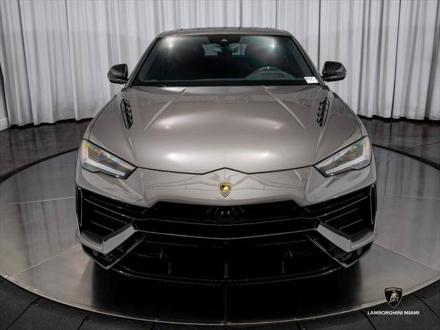 Used 2023 Lamborghini Urus S AWD/4WD image 3
