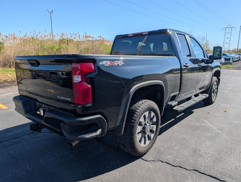 Used 2024 Chevrolet Silverado 2500 Custom AWD/4WD image 9