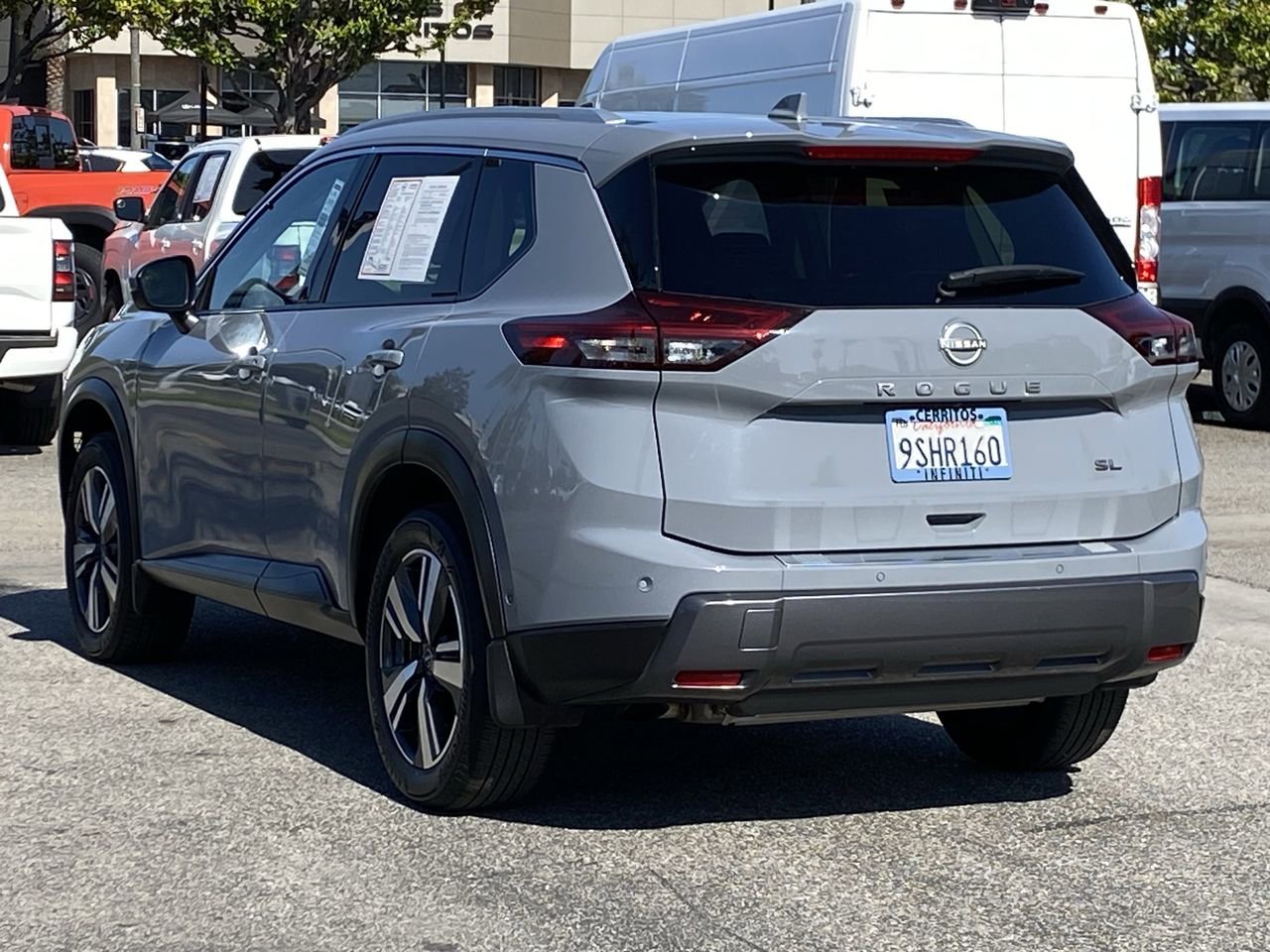 Certified 2025 Nissan Rogue SL w/ SL Premium Package FWD image 3