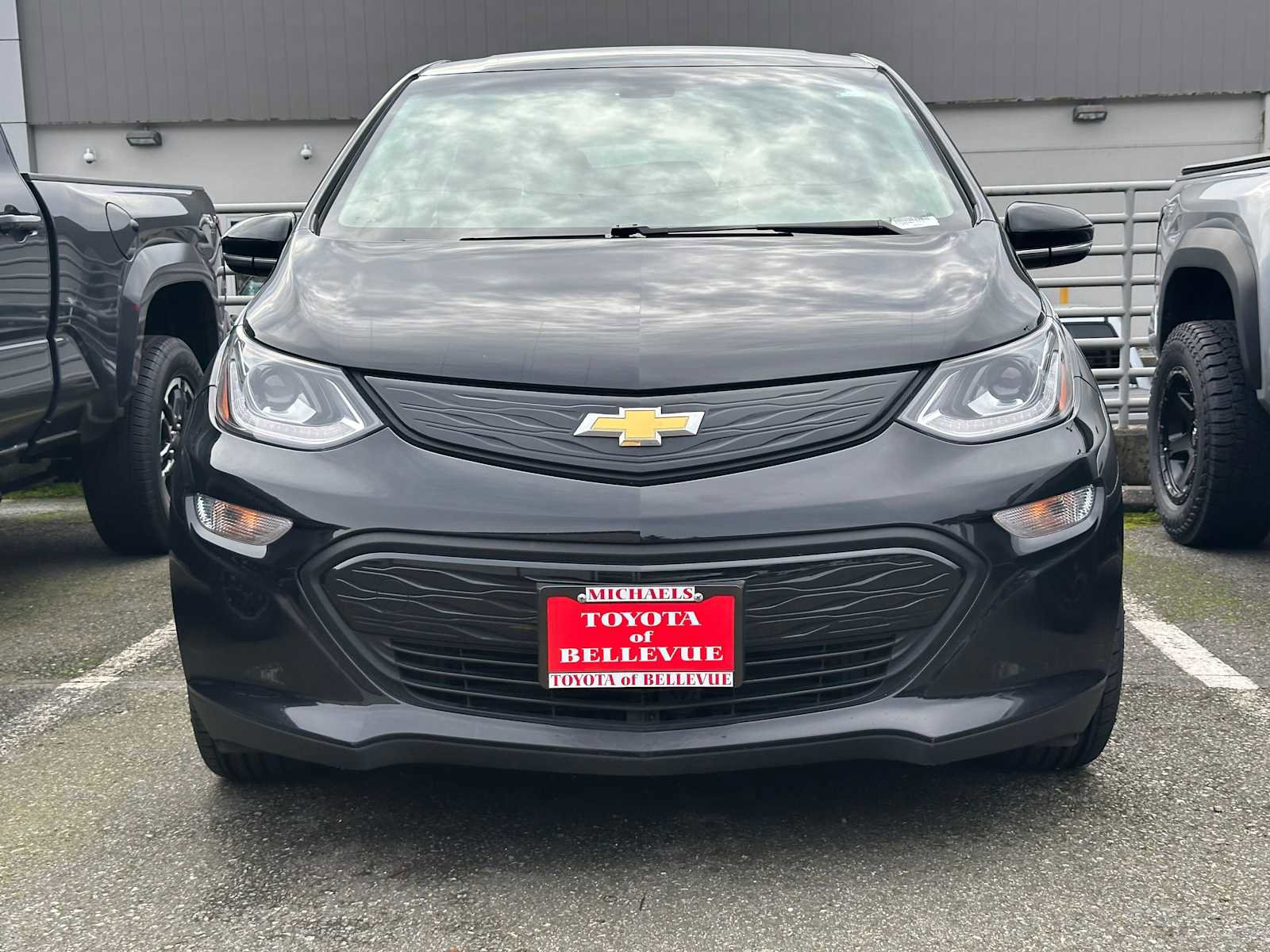Used 2021 Chevrolet Bolt LT image 2