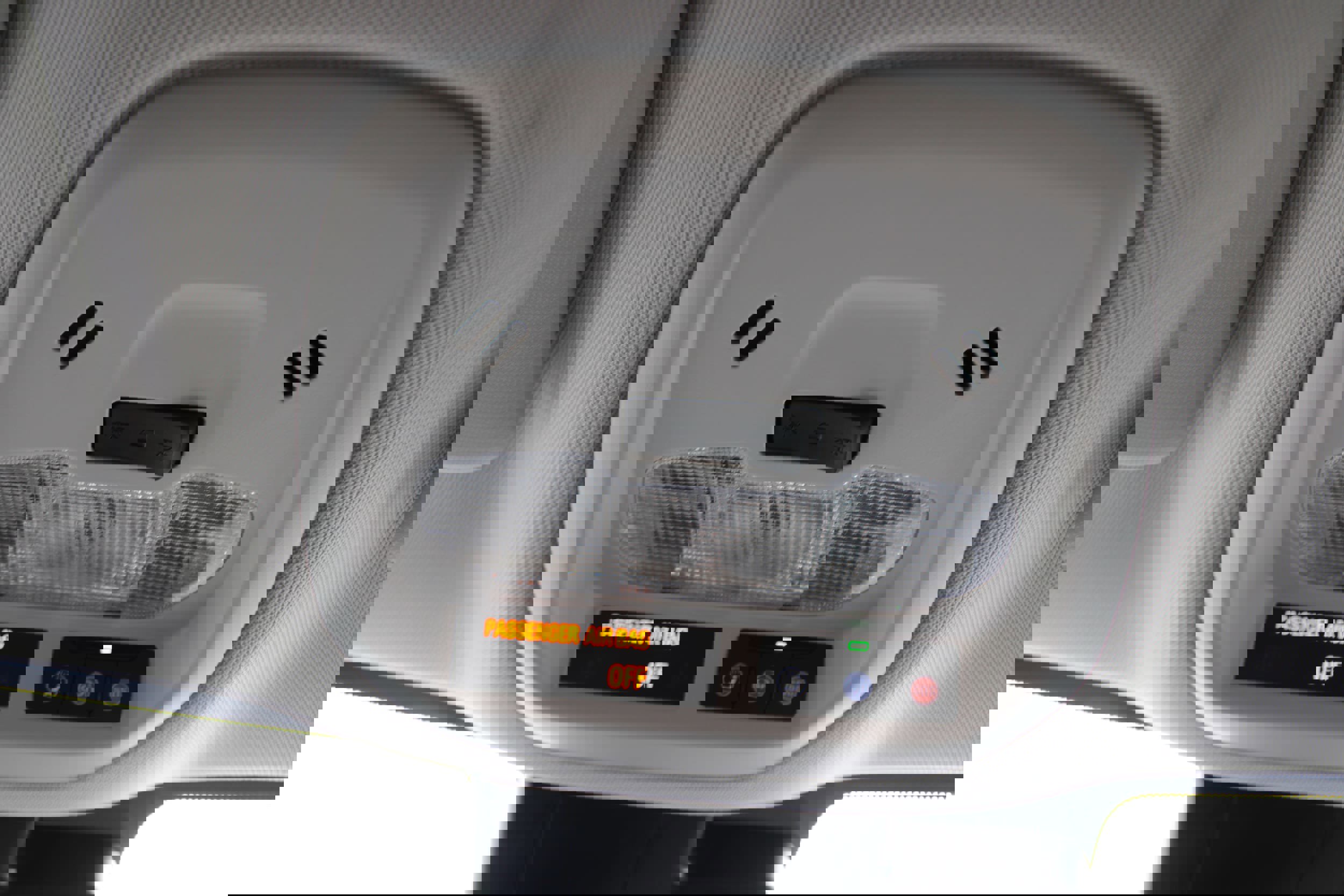 Used 2025 Chevrolet Trax LT w/ LT Convenience Package image 26