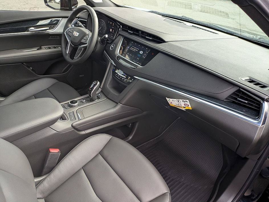 New 2026 Cadillac XT5 Premium Luxury w/ LPO, ONYX Package AWD/4WD image 34