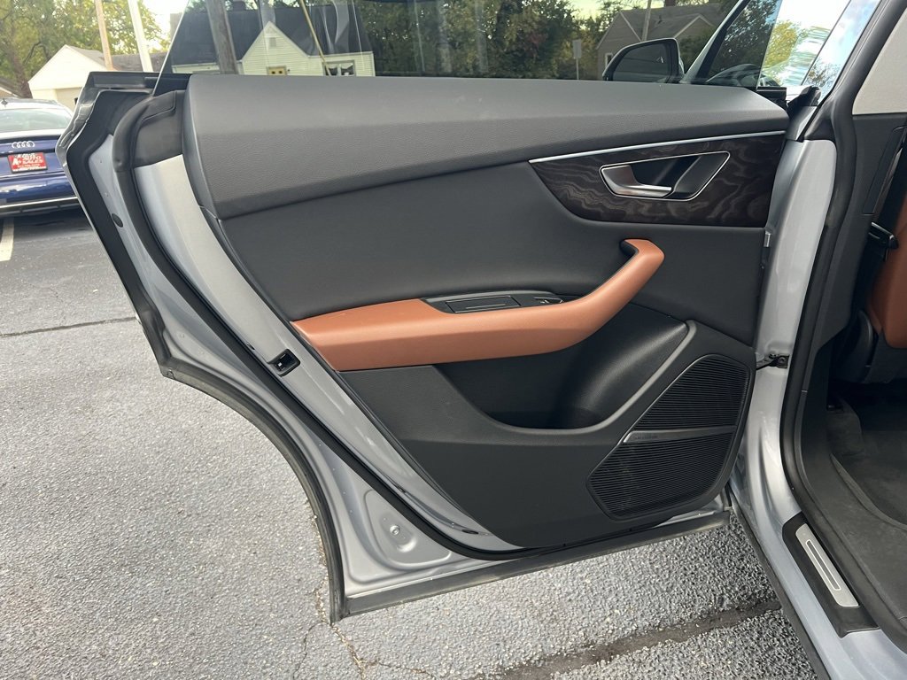 Used 2022 Audi Q8 Premium Plus w/ Premium Plus Package image 20