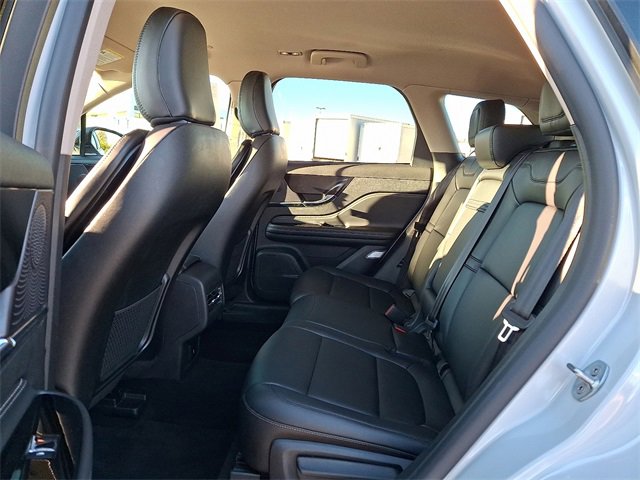 Used 2025 Lincoln Corsair FWD image 10