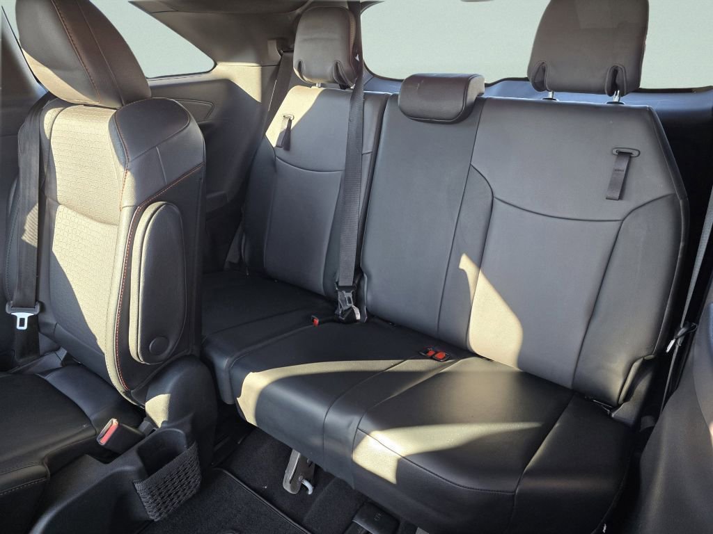 Used 2021 Toyota Sienna XSE FWD image 30