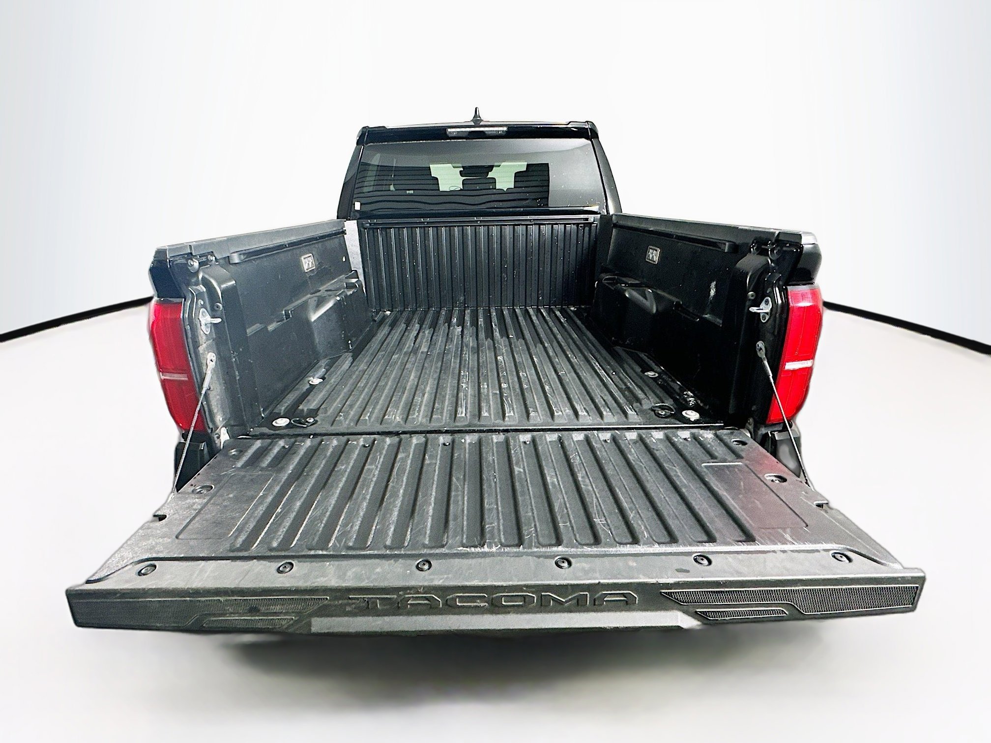 Used 2025 Toyota Tacoma TRD Off-Road AWD/4WD image 29