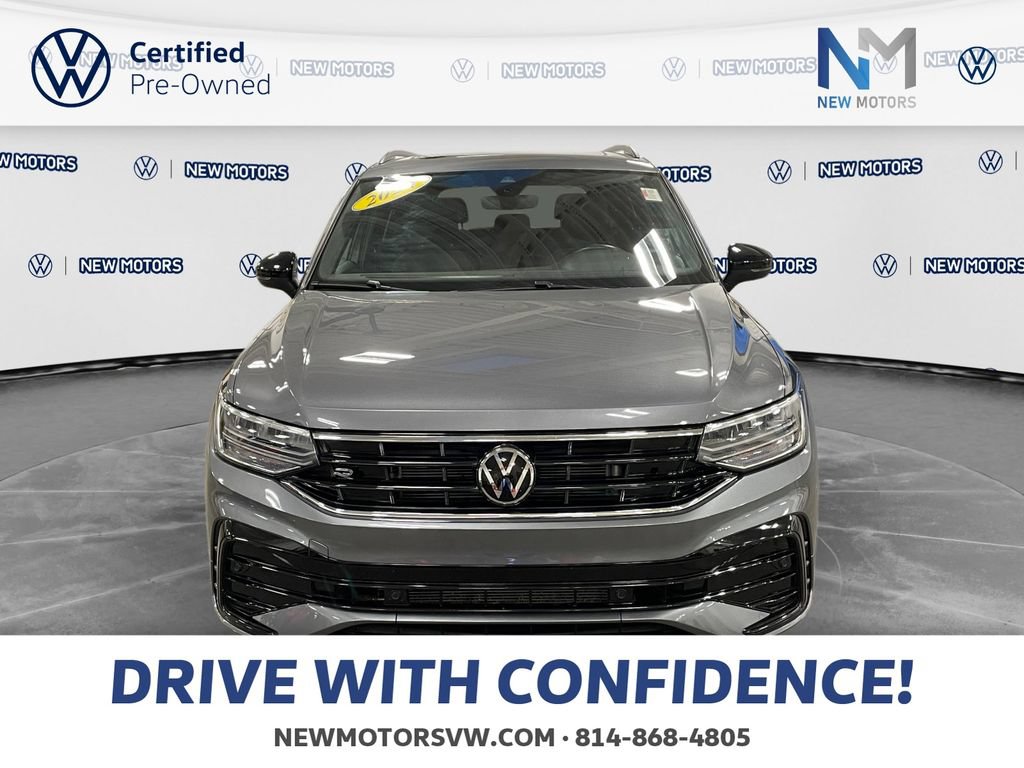 Used 2024 Volkswagen Tiguan SE R-Line AWD/4WD image 8