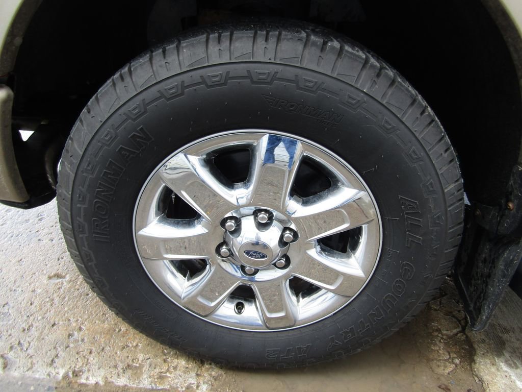 Used 2014 Ford F150 Lariat w/ Lariat Chrome Package image 26