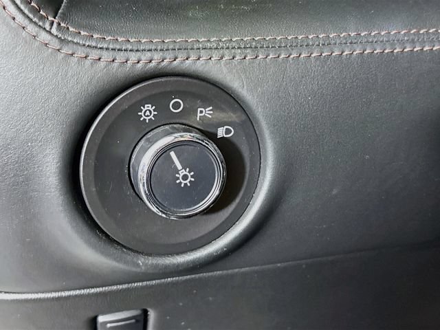 Used 2016 Lincoln Navigator Reserve AWD/4WD image 11