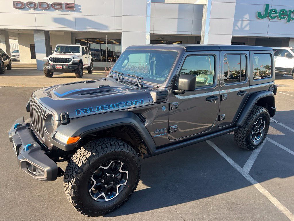 Used 2023 Jeep Wrangler Unlimited Rubicon 4xe w/ Cold Weather Group AWD/4WD image 2