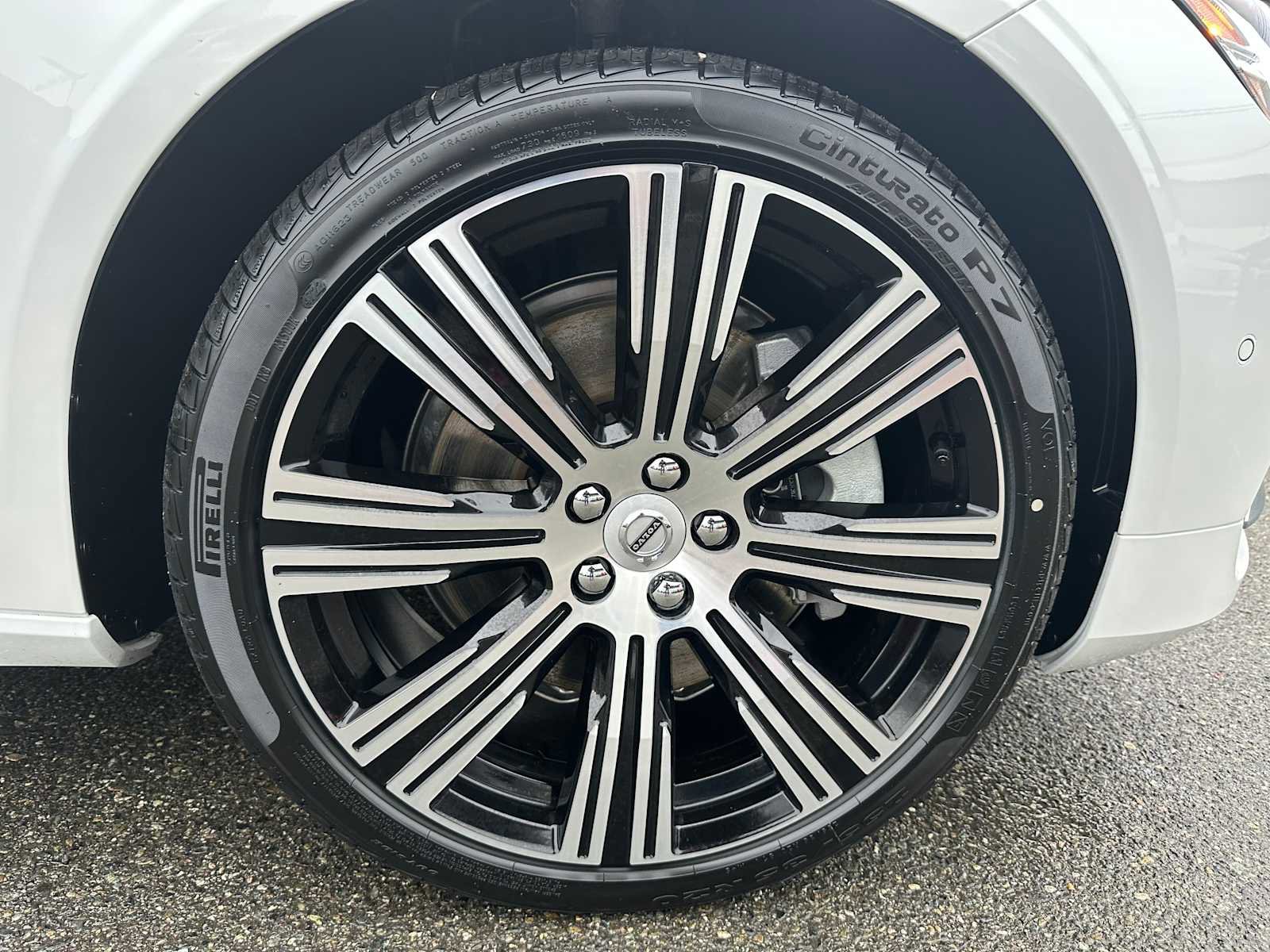 New 2025 Volvo S90 B6 Plus w/ Protection Package Premier image 9