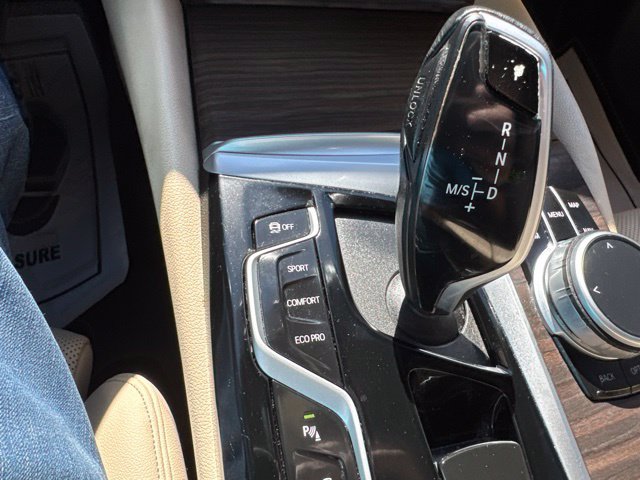 Used 2021 BMW 530i w/ Premium Package RWD image 35