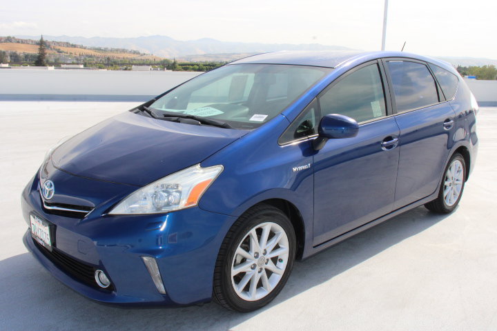 Used 2013 Toyota Prius V Five FWD image 6