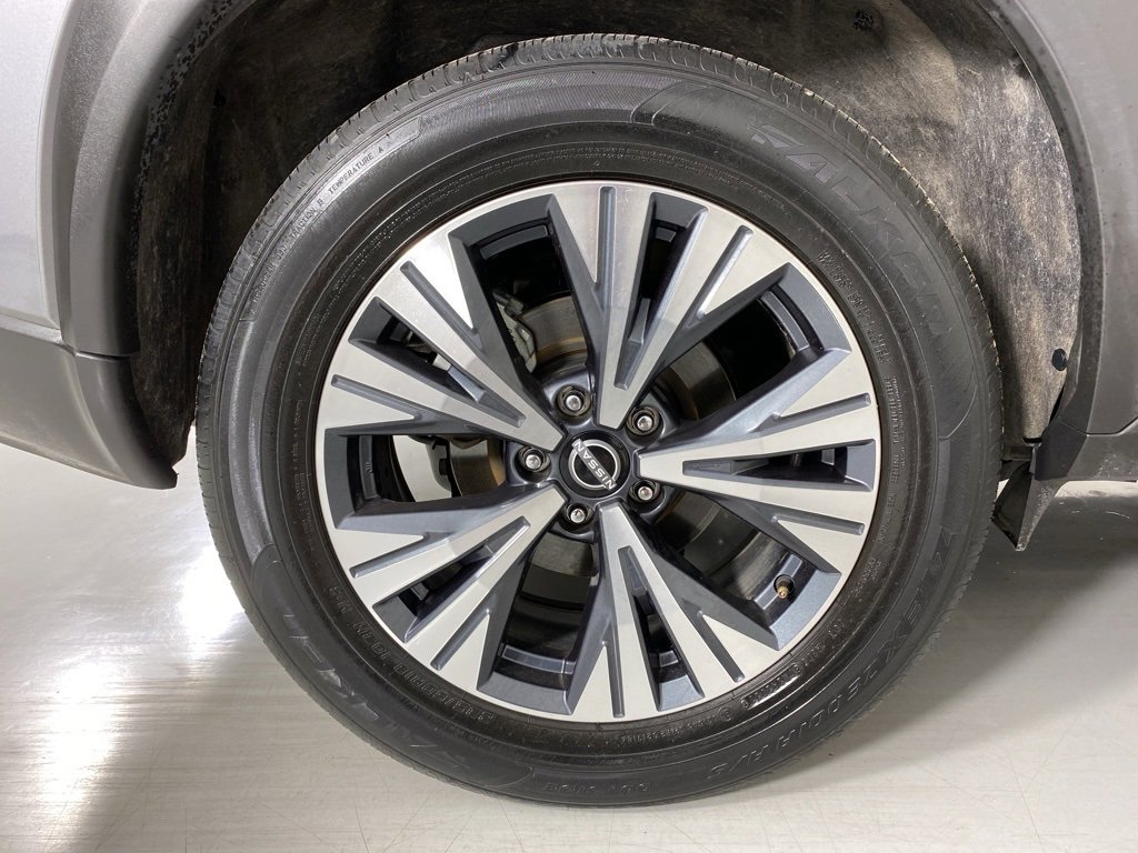 Used 2023 Nissan Rogue S image 10