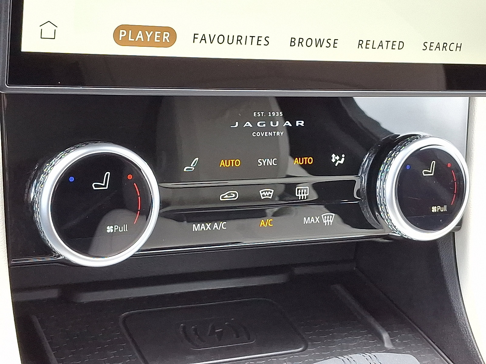 Certified 2025 Jaguar F-PACE R-Dynamic S image 25