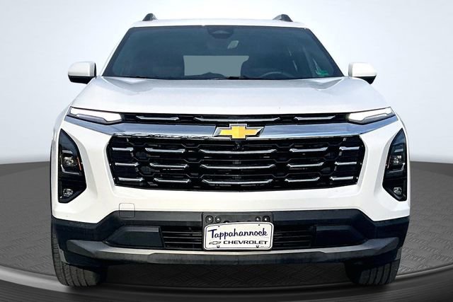 Used 2025 Chevrolet Equinox LT w/ Convenience Package II AWD/4WD image 2