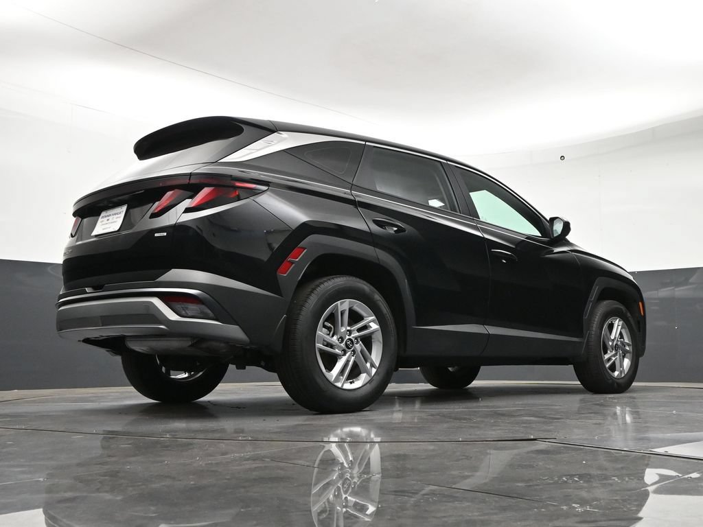 Used 2025 Hyundai Tucson SE AWD/4WD image 28