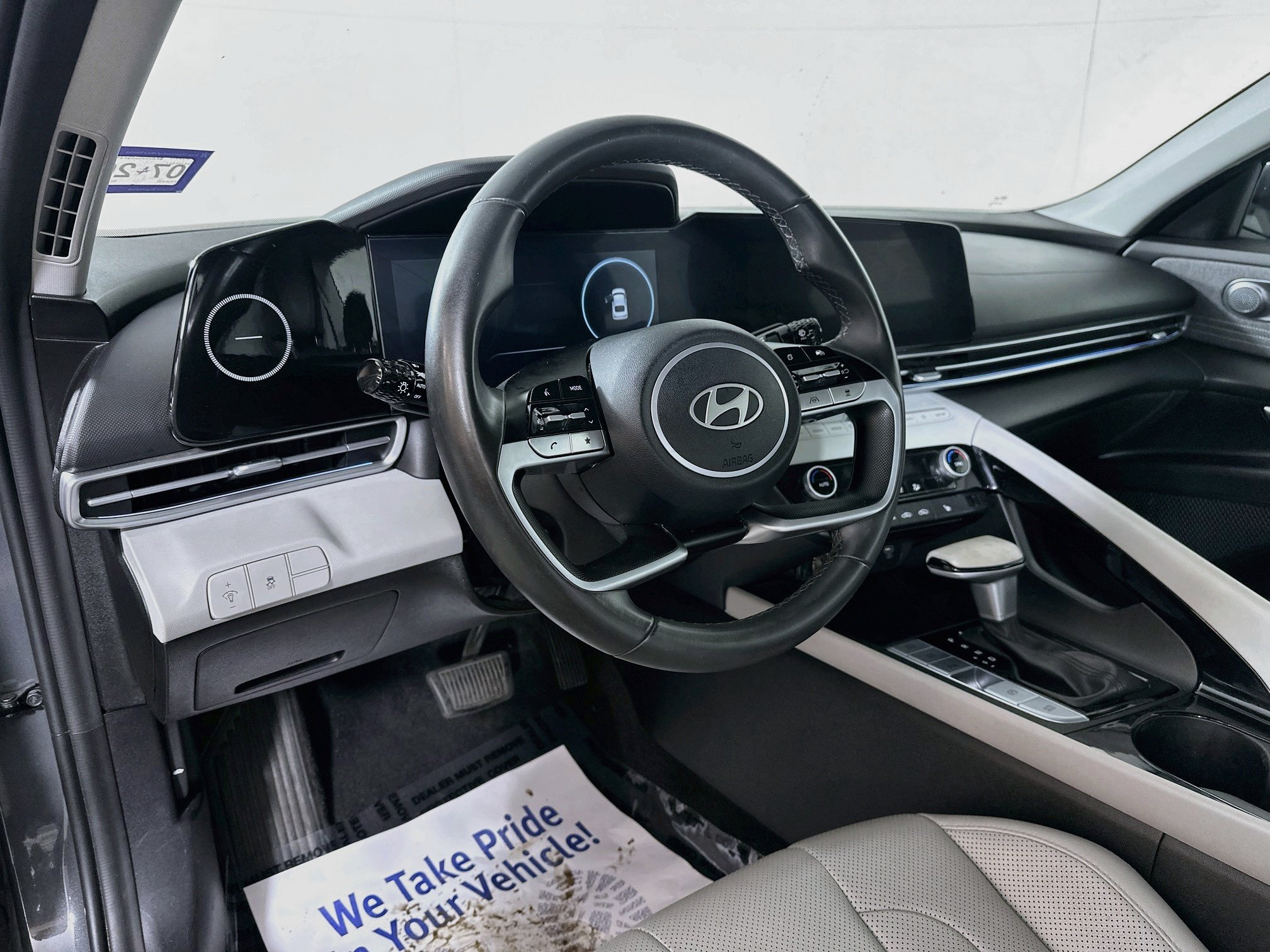Certified 2024 Hyundai Elantra Limited FWD image 9