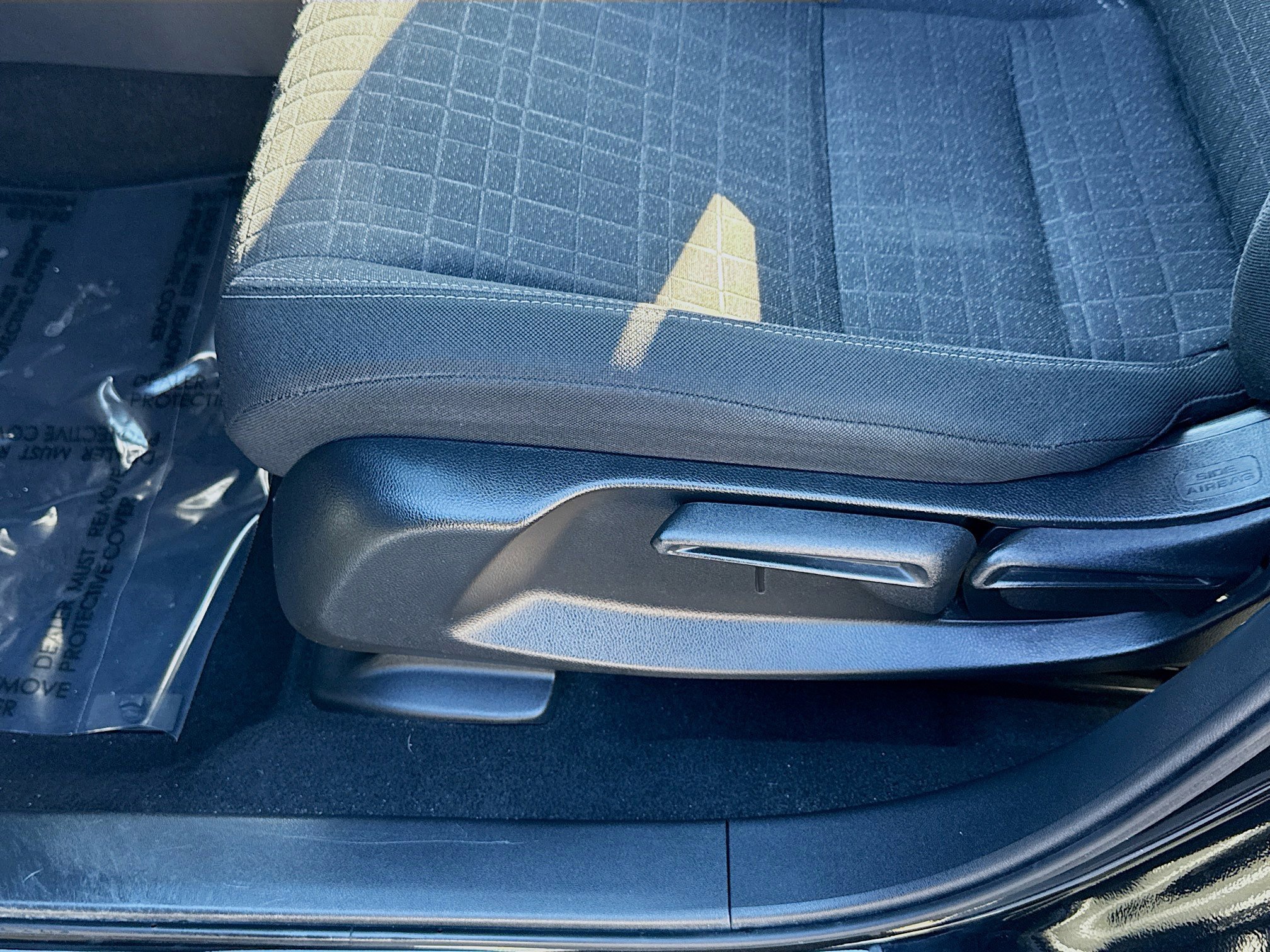 Certified 2023 Honda HR-V LX image 17