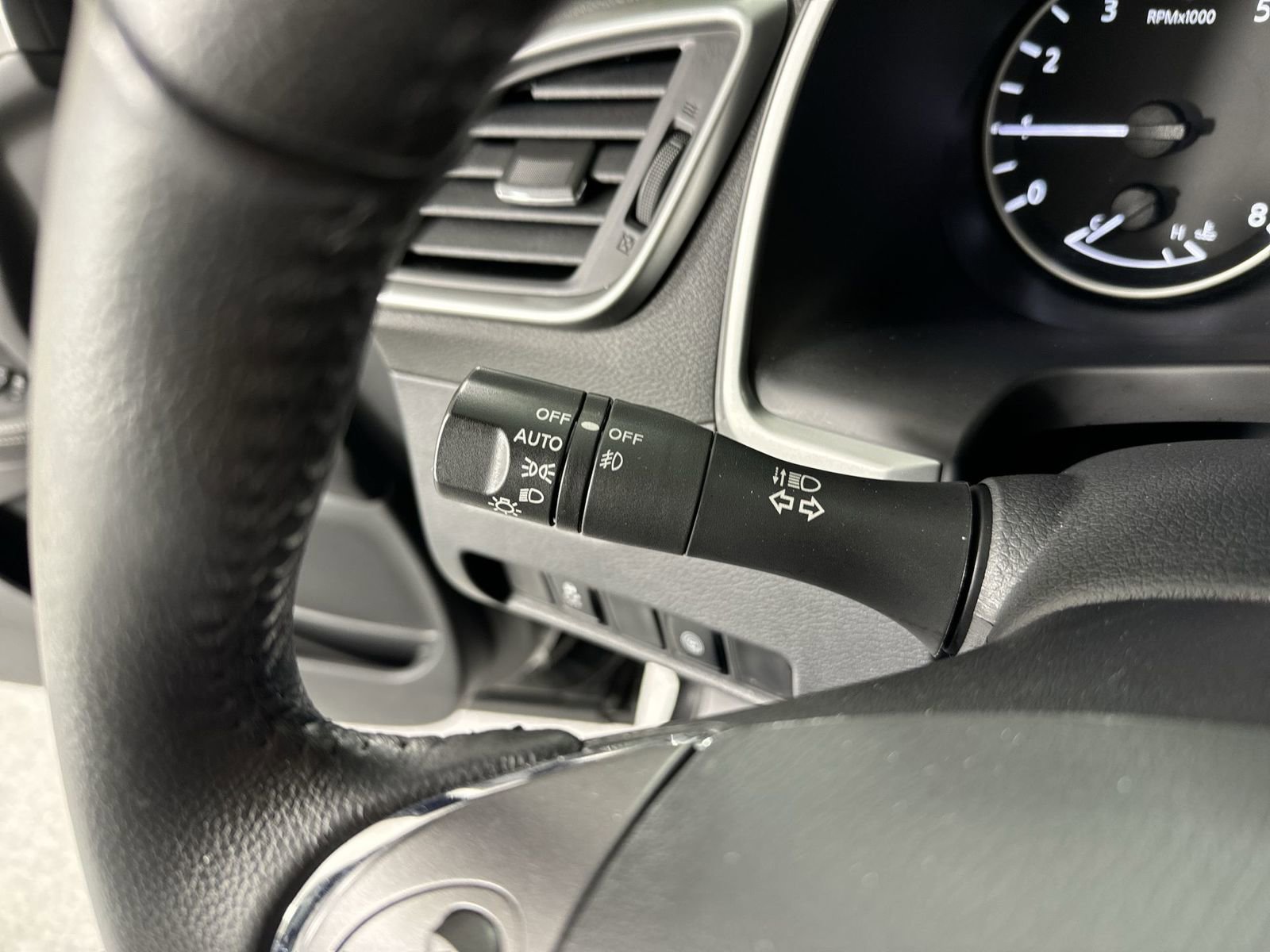 Used 2022 Nissan Murano SV image 15