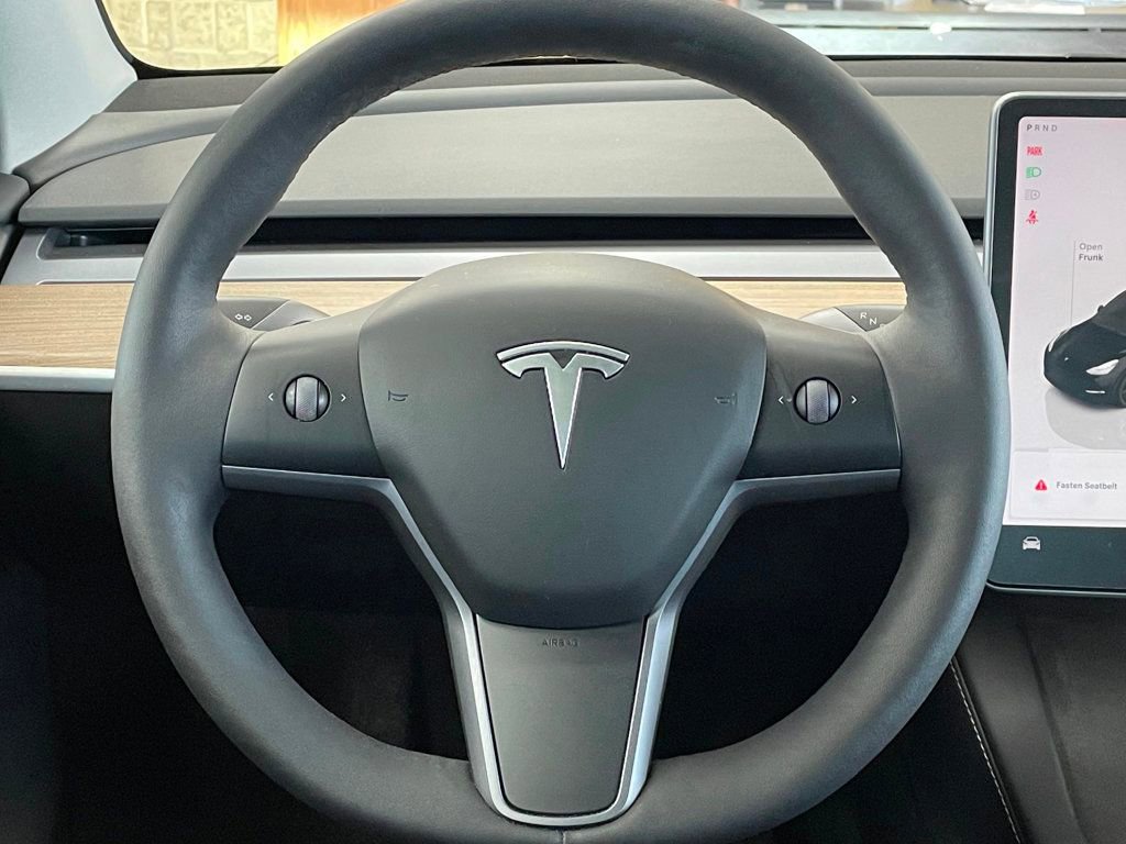 Used 2023 Tesla Model Y Long Range image 22