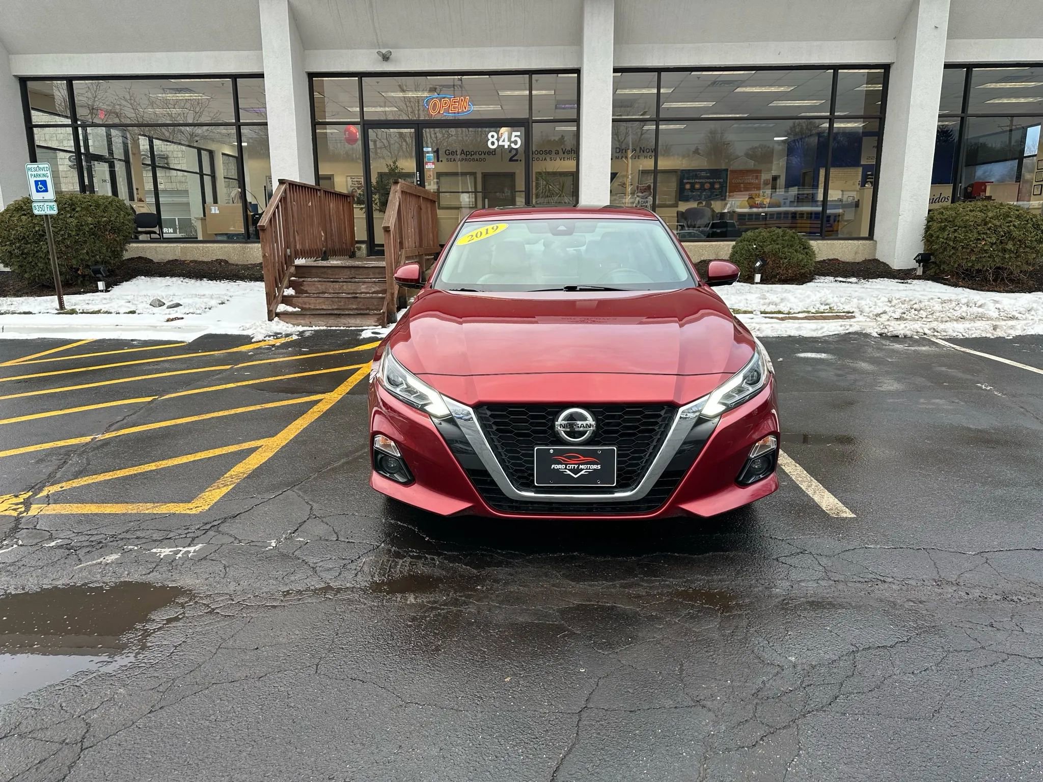 Used 2019 Nissan Altima 2.5 Platinum image 2