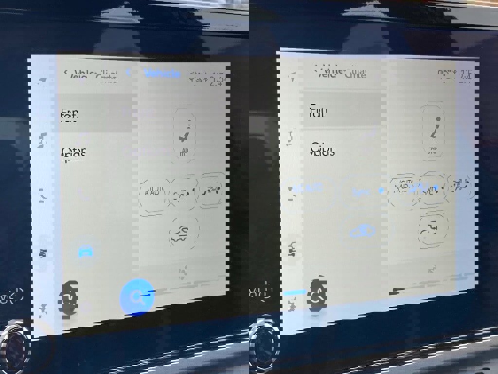 Used 2025 Toyota Camry SE image 20