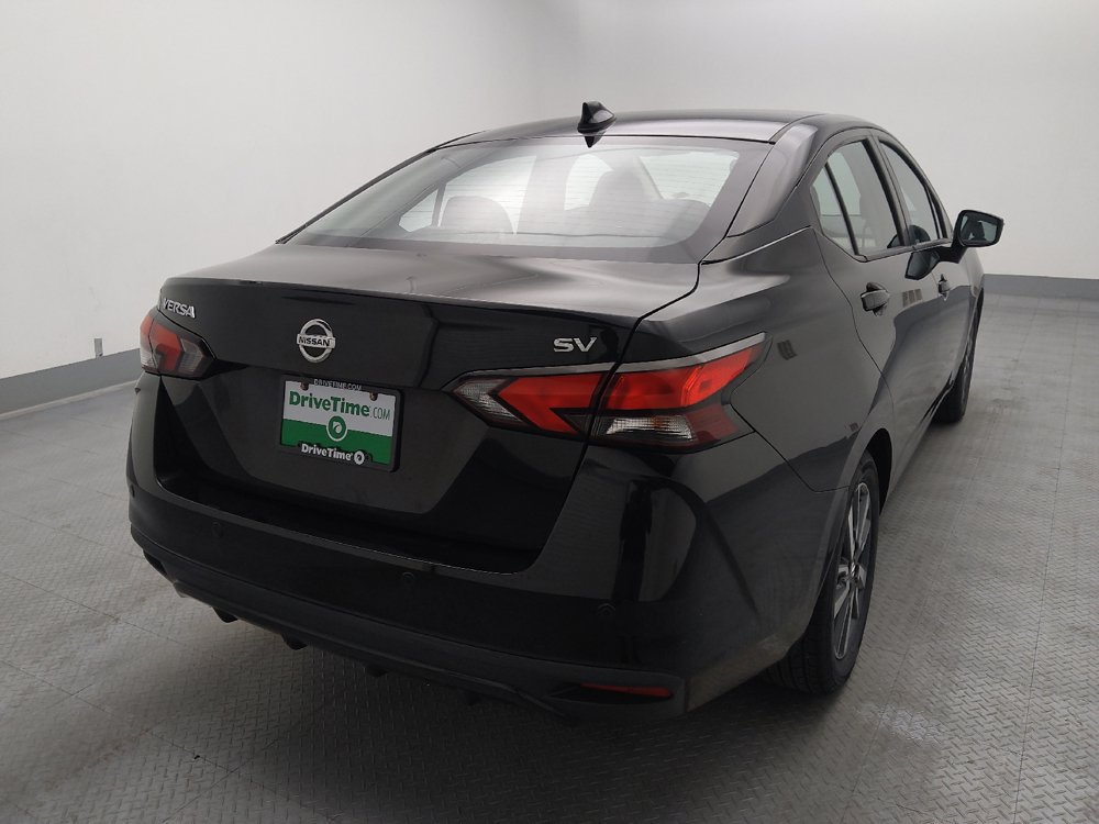 Used 2021 Nissan Versa SV FWD image 7