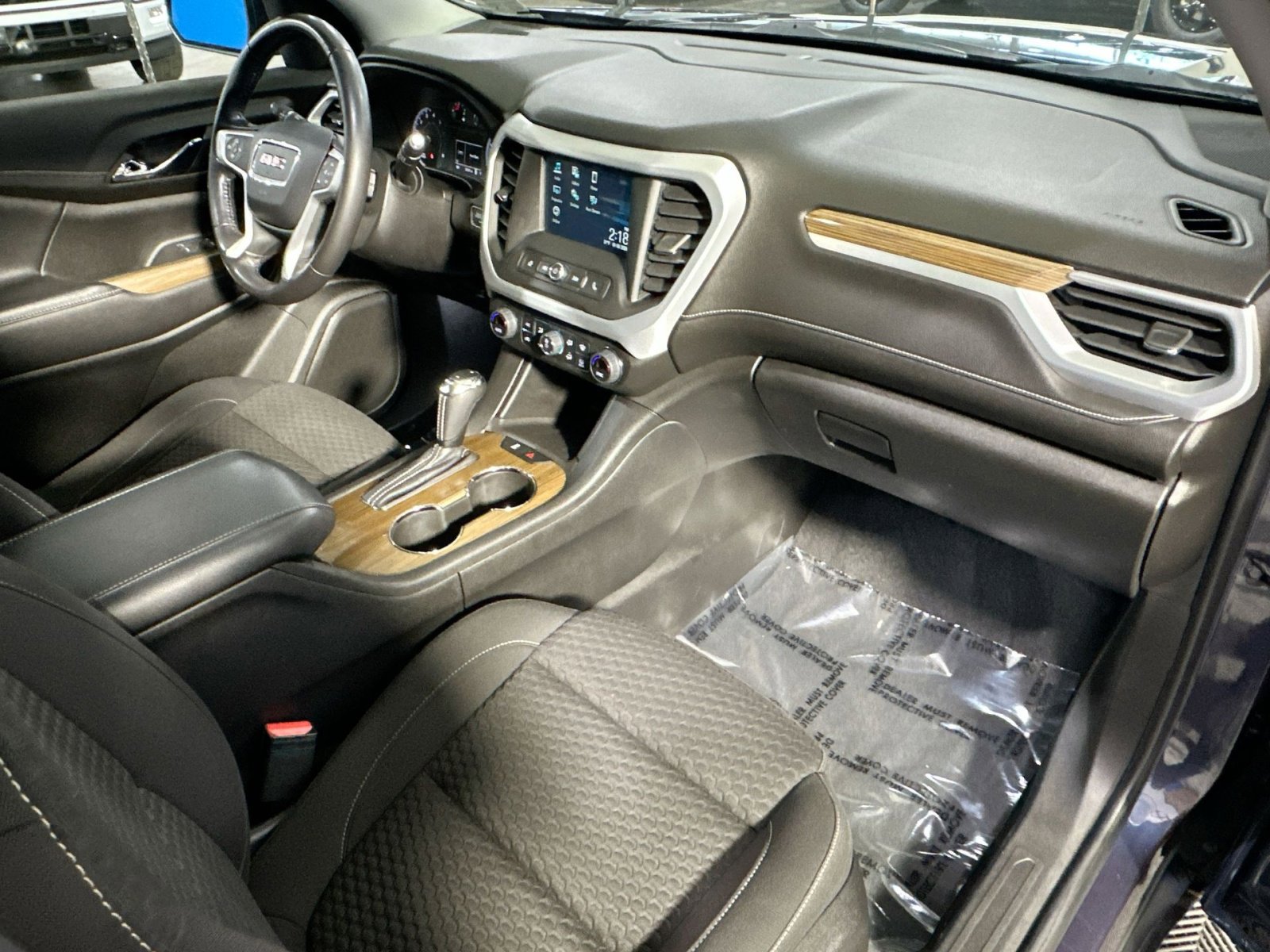 Used 2019 GMC Acadia SLE image 37