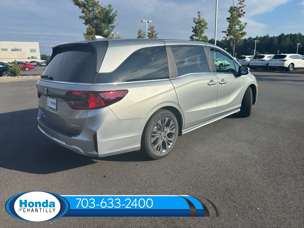New 2026 Honda Odyssey Touring image 7