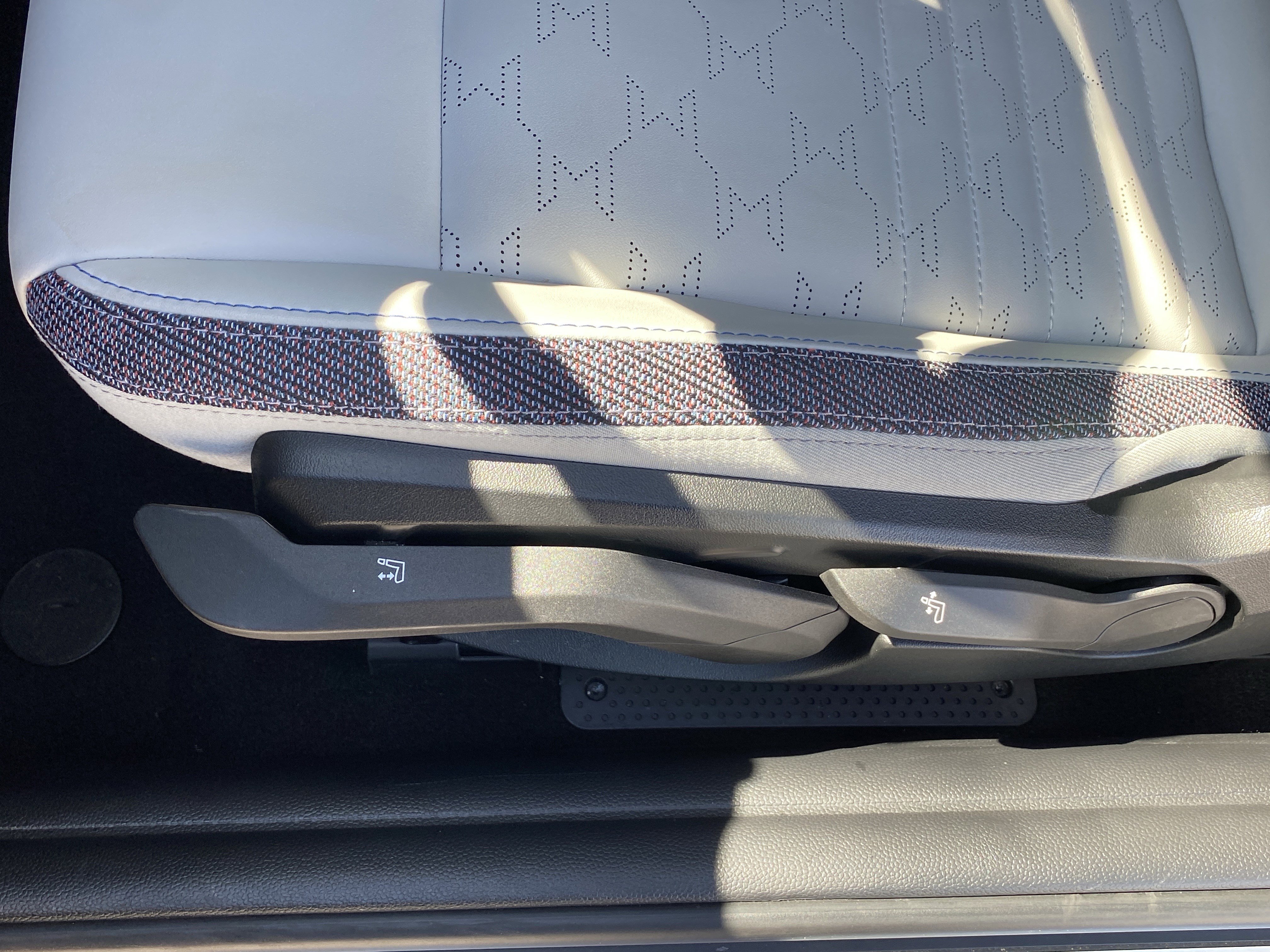 Certified 2025 MINI Cooper S image 26