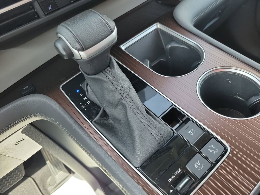 Certified 2023 Toyota Sienna XLE image 27