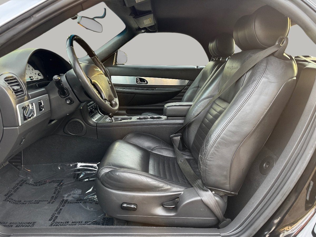 Used 2002 Ford Thunderbird Deluxe RWD image 18