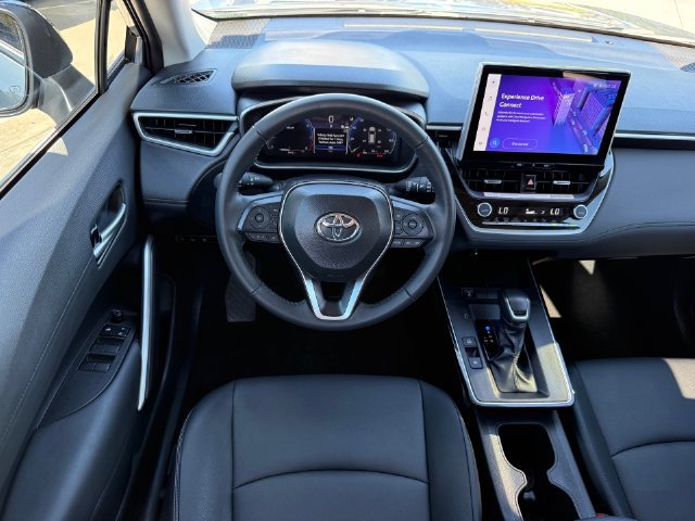 Used 2026 Toyota Corolla Cross XLE w/ Convenience Package FWD image 21