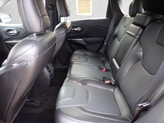 Used 2019 Jeep Cherokee Limited w/ Trailer Tow Group AWD/4WD image 10
