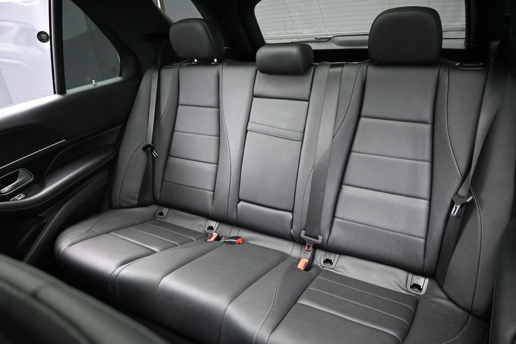 Used 2021 Mercedes-Benz GLE 350 4MATIC w/ AMG Line Exterior image 14