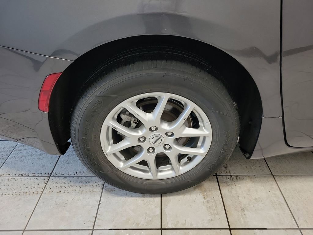 Used 2023 Chrysler Voyager LX FWD image 50